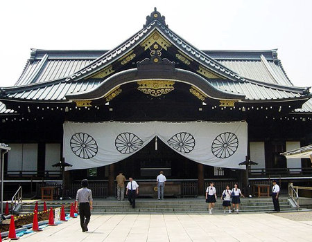 Główna brama świątyni Yasukuni Jinja