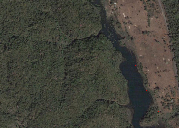 Zbliżenie terenu zaznaczone na fotografii nr 167 czerwonym prostokątem.